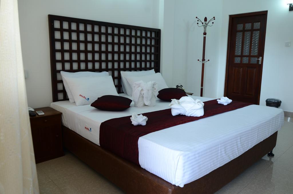 Otha Shy Airport Transit Hotel Katunayaka Kültér fotó