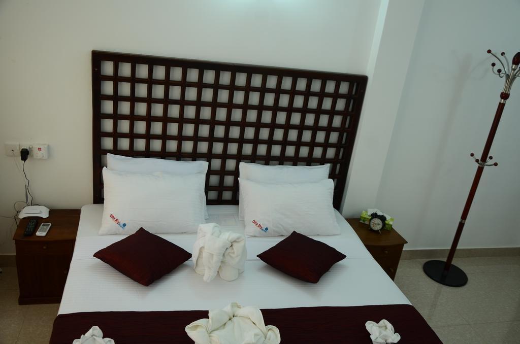 Otha Shy Airport Transit Hotel Katunayaka Kültér fotó